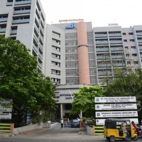 `ரகசியமாக இருக்கும்; ஸ்பெஷல் கிஃப்ட் இருக்கு"- வாட்ஸ்அப் சிக்கலில் சி.எம்.டி.ஏ அதிகாரி