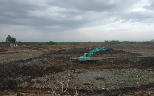 தூர்வாரும் பணி