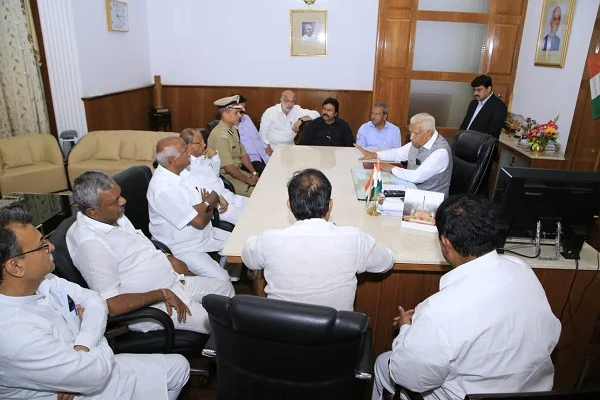 அதிருப்தி எம்.எல்.ஏக்கள்