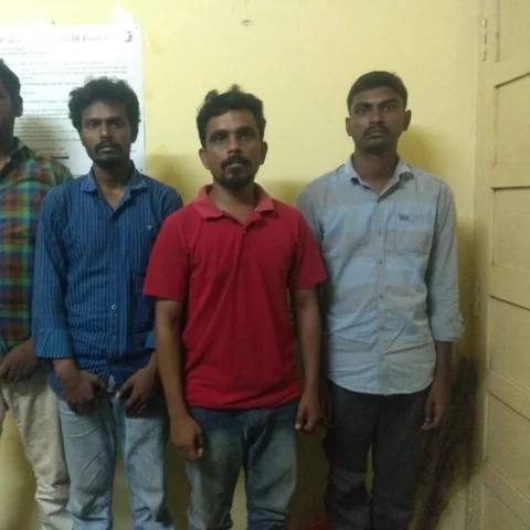 `செலவுக்கு ரூ.55,78,500 எடுத்துக்கிட்டோம்!'- வங்கி மேலாளரைப் பதறவைத்த தனியார் ஊழியர்களின் வாக்குமூலம்