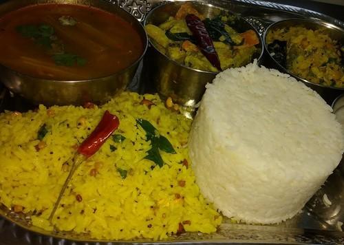''தயவுசெய்து சாத உணவு கேக்காதீங்க!''- விழிபிதுங்கி நிற்கும் ஹோட்டல்கள்
