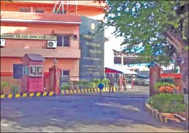 ரூ.10,000 கோடிக்கு 'பில்' - ரேஷன் முறைகேடு புகாருக்கு இ.பி.எஸ் மெளனம் ஏன்?