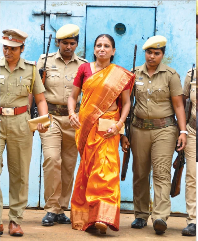 நளினி பரோலில் வந்தபோது...