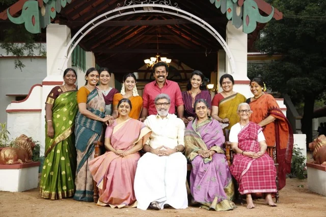 kadaikutty singam movie still