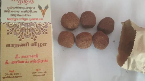 விதைப்பந்துகள் சுமந்த அழைப்பிதழ்