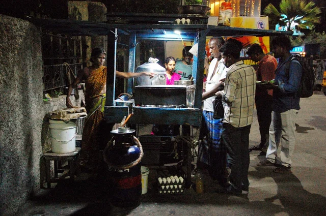 தள்ளுவண்டி இரவு உணவுக் கடை