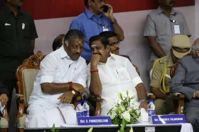 பன்னீர்செல்வம், எடப்பாடி பழனிசாமி