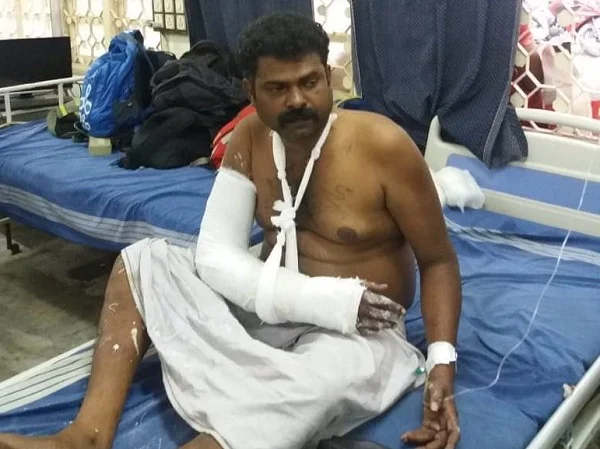 நெல்லையில் பாத்ரூமில் வழுக்கி விழுந்தவர்