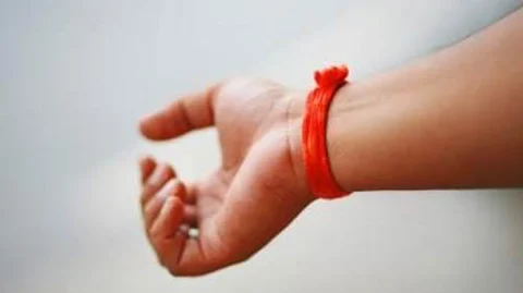 சாதியக் கயிறுகளுக்குத் தடை