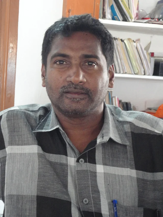 முகிலன்
