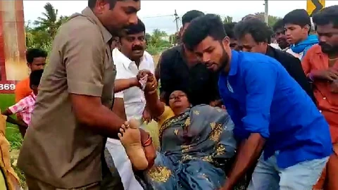 பெண்ணை மீட்டு மருத்துவமனைக்கு அனுப்பும் விஜயபாஸ்கர்