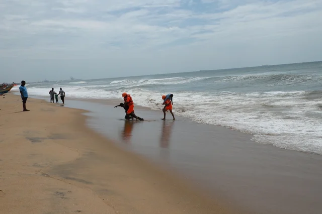 மேலாண்மை மீட்புக் குழுவினர் பங்கேற்ற ஒத்திகை நிகழ்ச்சி