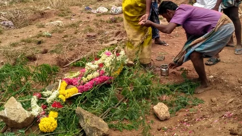 சண்முகம் இறுதிச் சடங்கு