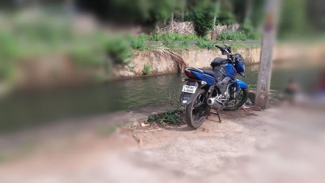 ரகசிய கேமராவுடன் பைக்