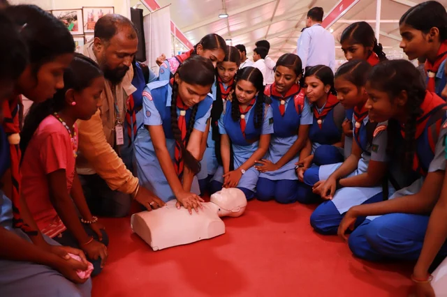 சென்னையில் பேரிடர் காலங்களில் பொதுமக்களைக் காப்பாற்றும் ஒத்திகை நிகழ்ச்சி மற்றும் கண்காட்சி!