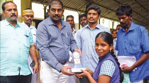 கலெக்டருடன் சந்திரிகா