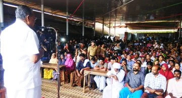 முகாமில் பினராயி விஜயன்