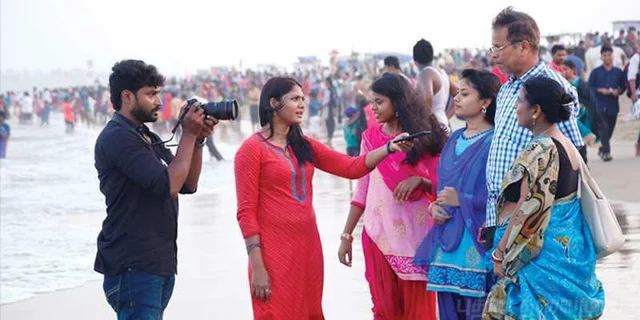 மெரினா புரட்சி படத்தில் ஒரு காட்சி...