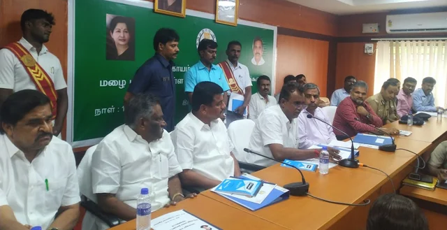 ஆலோசனை கூட்டத்தில்