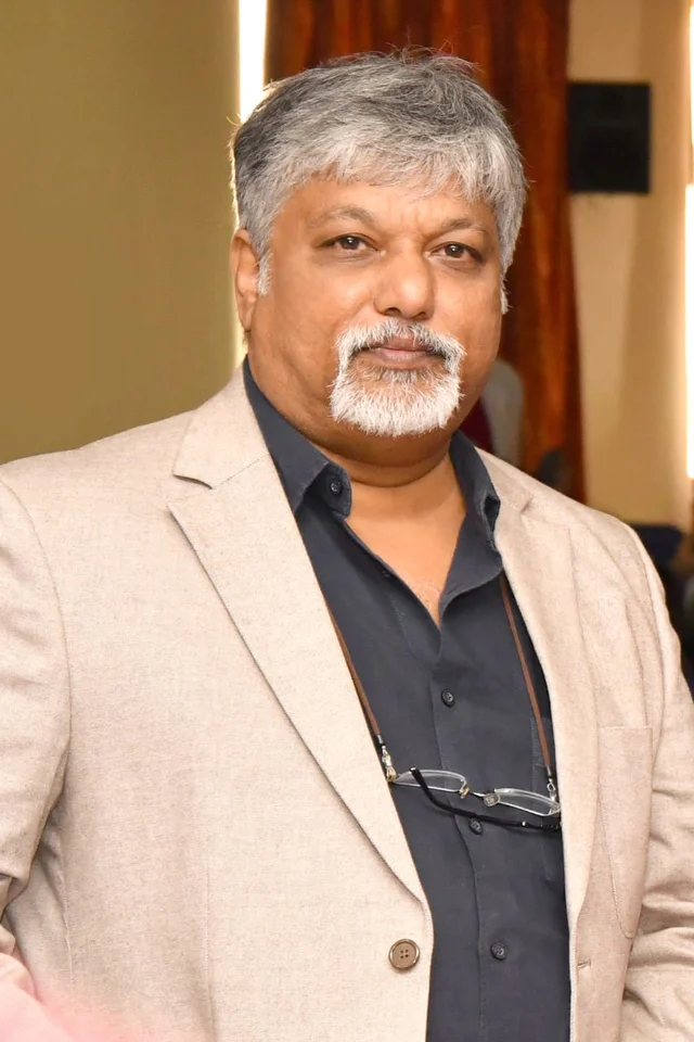 டாக்டர் சேவியர் செல்வ சுரேஷ்