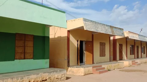 மர்ம நபர்கள் புகுந்த வாக்குச்சாவடி