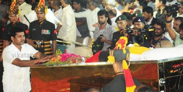 உதவியாளர் நித்யா