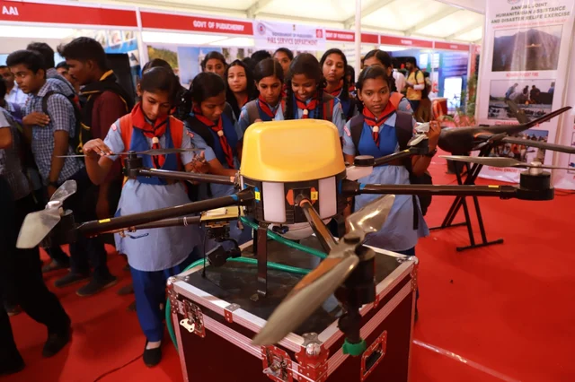 சென்னையில் பேரிடர் காலங்களில் பொதுமக்களைக் காப்பாற்றும் ஒத்திகை நிகழ்ச்சி மற்றும் கண்காட்சி!