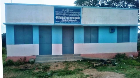 பூட்டி கிடக்கும் அங்கன்வாடி மையம்