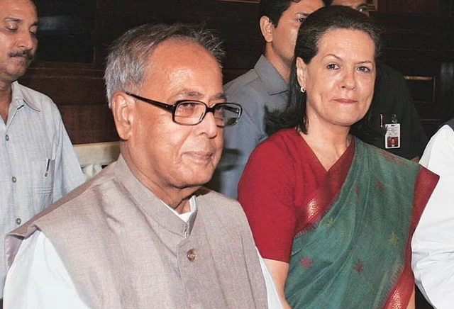 பிரணாப் முகர்ஜி, சோனியா காந்தி
