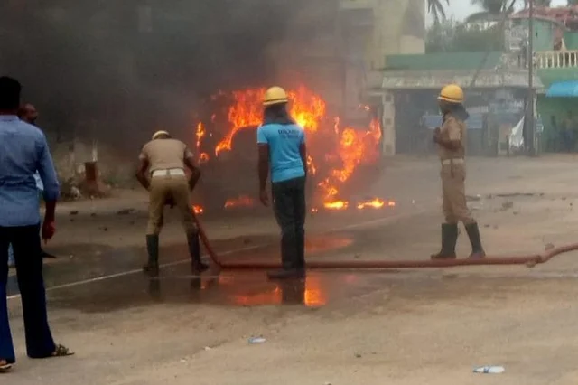 Clash in Vedaranyam