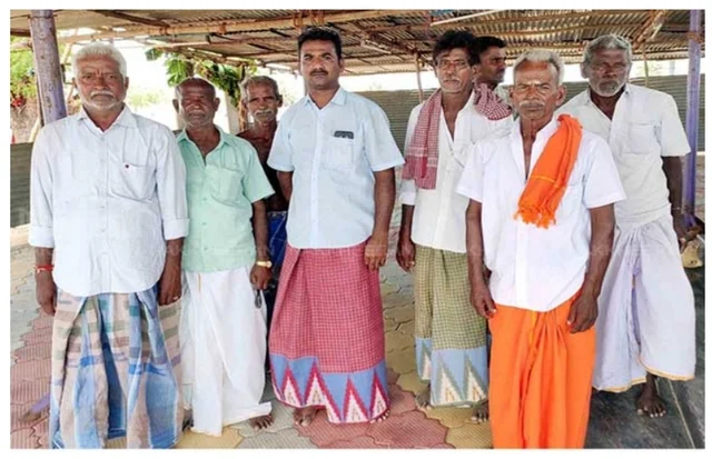 குளத்தூர் கிராமத்தினர்