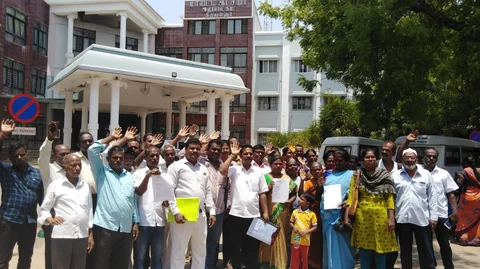 பாதிக்கப்பட்ட மக்கள்