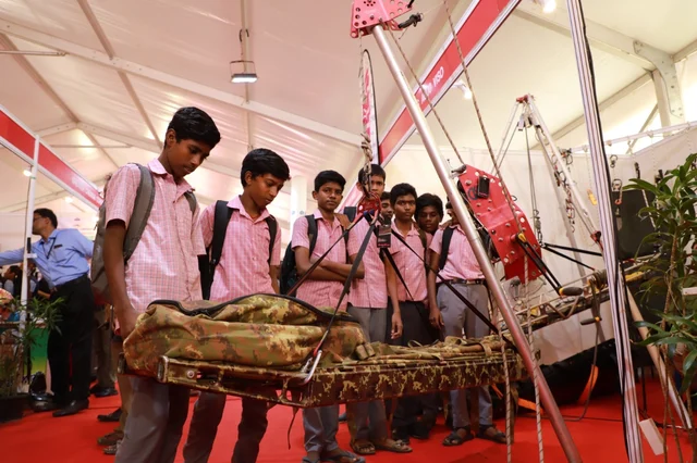 சென்னையில் பேரிடர் காலங்களில் பொதுமக்களைக் காப்பாற்றும் ஒத்திகை நிகழ்ச்சி மற்றும் கண்காட்சி!