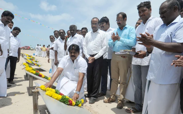 அரசு விழாவில் மணிகண்டன்