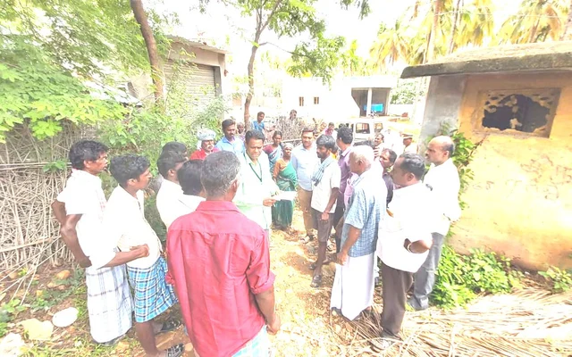 வருவாய்த் துறை அதிகாரிகள் விசாரணை