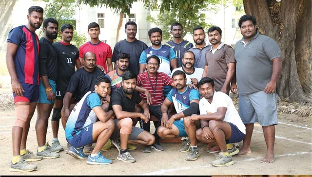 "வாழ்வியல் சினிமாக்களை அப்படித்தான் பண்ண முடியும்!" - சசிகுமார் 'ஷார்ப்' பேட்டி