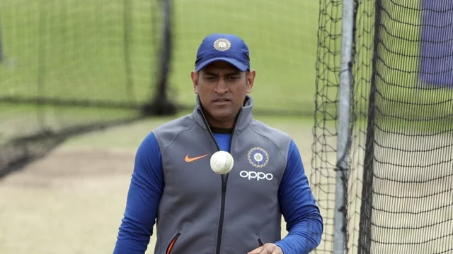 dhoni