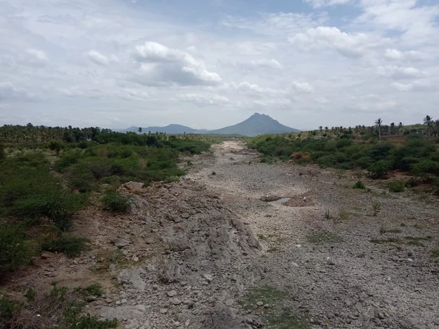 வற்றிய தென்பெண்ணை