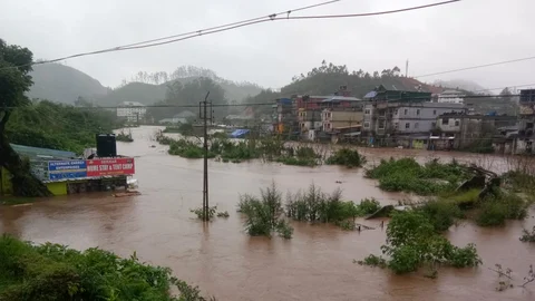 வெள்ளம் சூழந்த மூணாறு