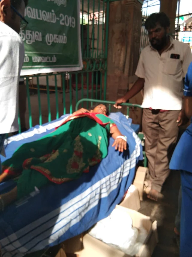 அத்திவரதர் தரிசனத்துக்கு வந்த கர்ப்பிணி