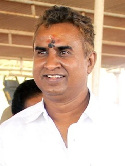 எஸ்.பி.வேலுமணி