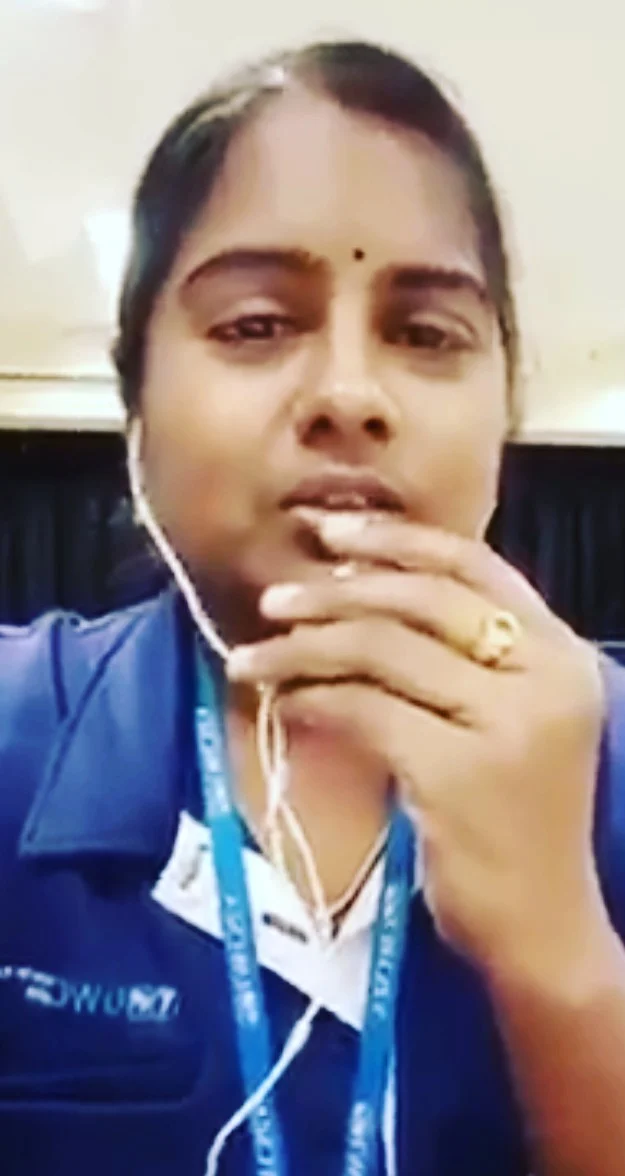மிரட்டப்பட்ட சிங்கப்பூரில் உள்ள பெண்.
