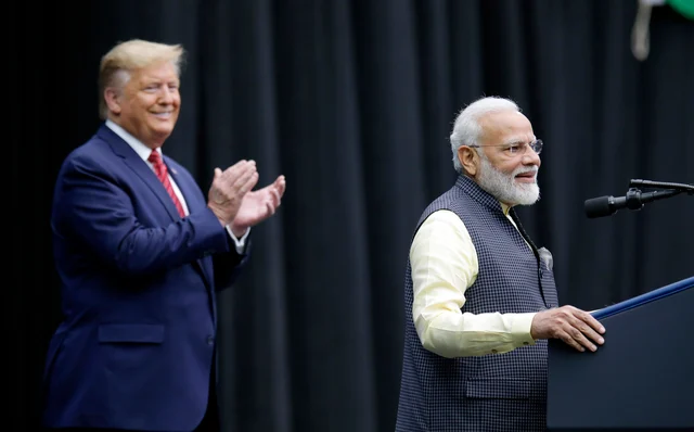 `ஹிஸ்டரி - கெமிஸ்ட்ரி; எனர்ஜி - சினெர்ஜி!’ - பன்ச் வசனங்கள் மூலம் கவனம் ஈர்த்த மோடி #HowdyModi