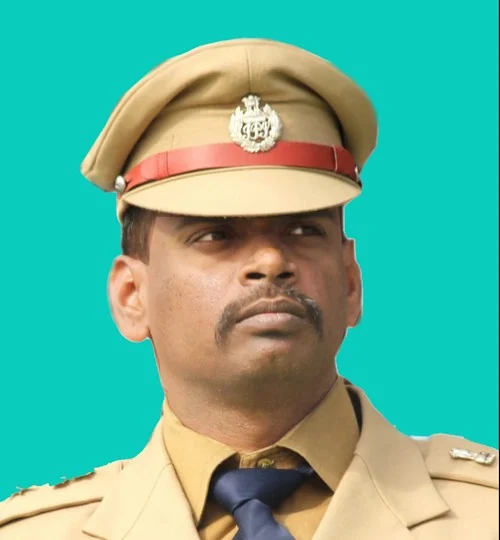 ஷரெகெலா மாவட்ட எஸ்.பி. கார்த்திக்