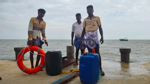 மீனவர்கள்