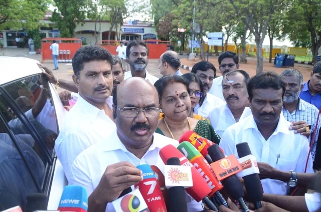 அமைச்சர் ஜெயக்குமார்