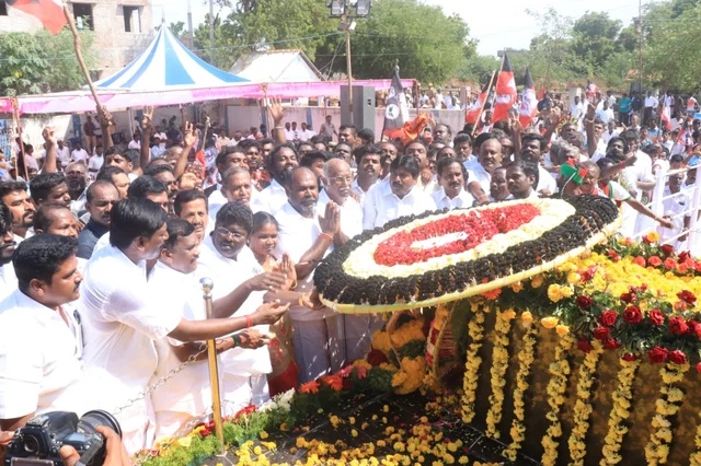 R.B.Udayakumar