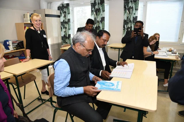 பின்லாந்தில் அமைச்சர் செங்கோட்டையன்