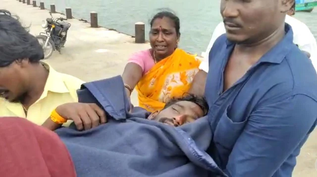 மீட்கபட்ட மீனவர்