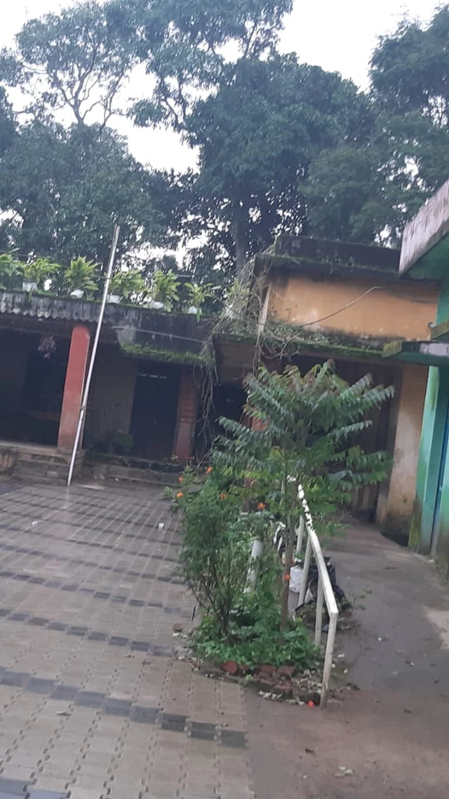 Puliyambarai govt school